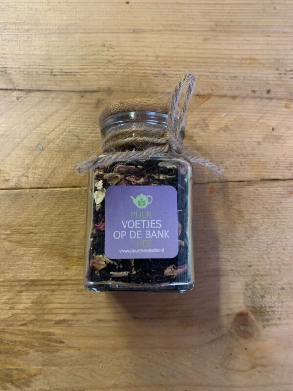 Puur thee pot Voetjes op de bank
